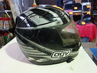 2 helmen - afbeelding 2 van  3