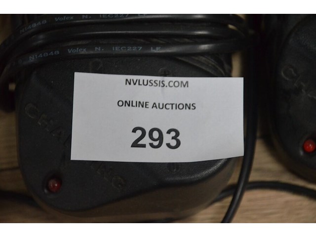 2 hitachi accu schroefmachines db3dl2 met 2 laders en 2 accu (b402) - afbeelding 2 van  5