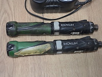 2 hitachi accu schroefmachines db3dl2 met 2 laders en 2 accu (b402) - afbeelding 4 van  5