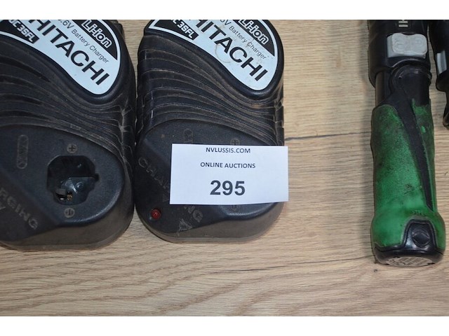 2 hitachi accu schroefmachines db3dl2 met 2 laders en 2 accu (b402) - afbeelding 2 van  5