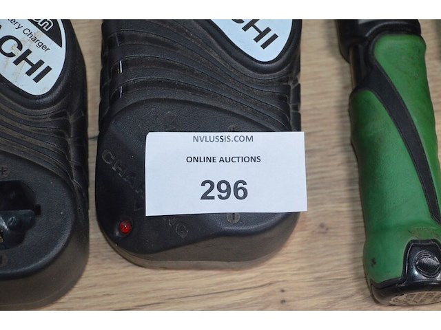 2 hitachi accu schroefmachines db3dl2 met 2 laders en 2 accu (b402) - afbeelding 2 van  5