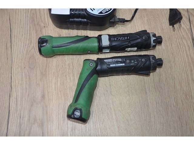 2 hitachi accu schroefmachines db3dl2 met 2 laders en 2 accu (b402) - afbeelding 3 van  5