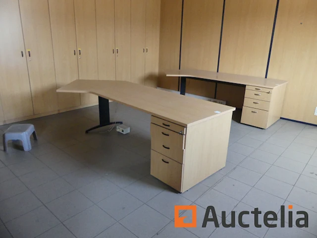 2 hoek bureaus - afbeelding 1 van  6