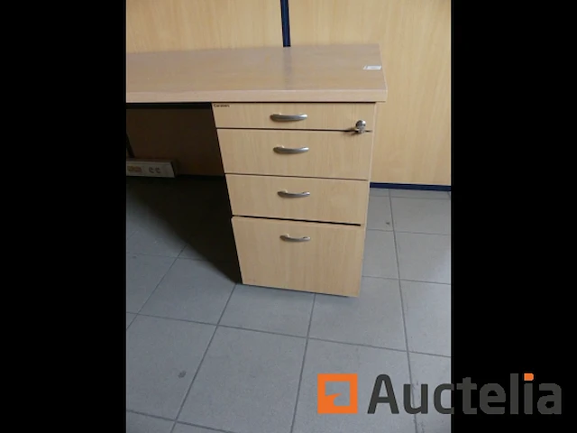 2 hoek bureaus - afbeelding 1 van  6