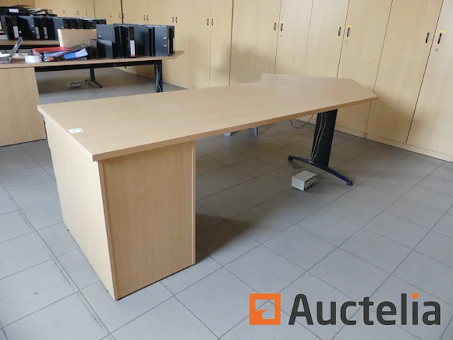 2 hoek bureaus - afbeelding 1 van  6