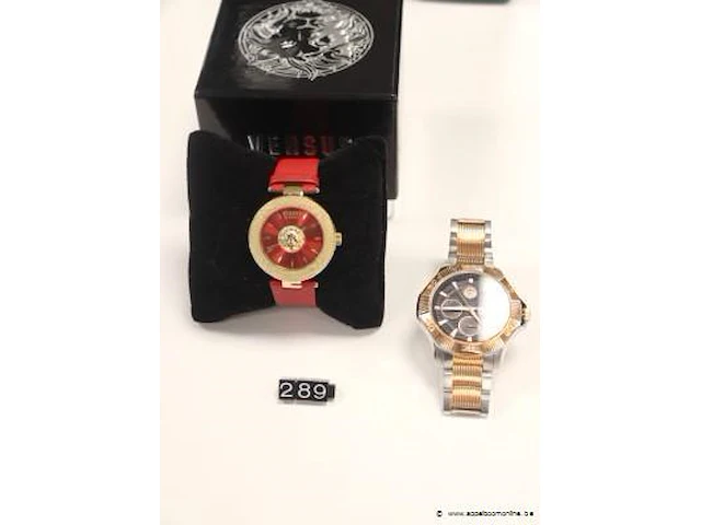 2 horloges versus versace - afbeelding 1 van  4
