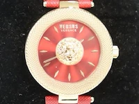 2 horloges versus versace - afbeelding 2 van  4