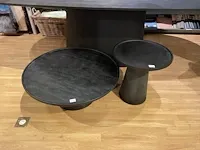 2 houten bijzettafels
