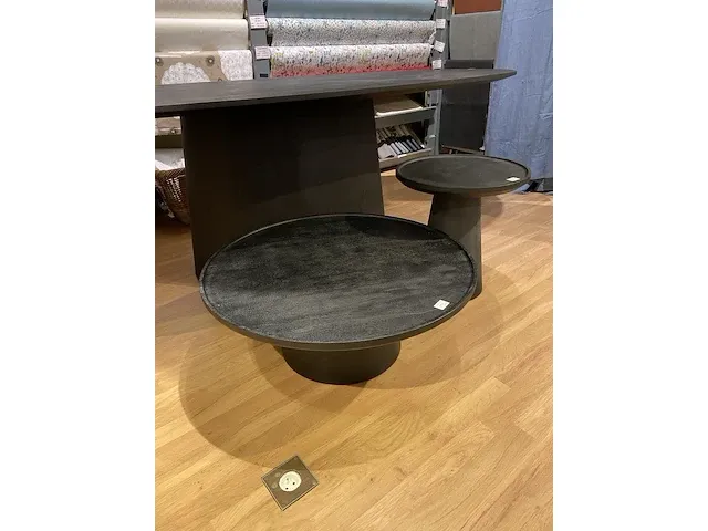 2 houten bijzettafels - afbeelding 2 van  5
