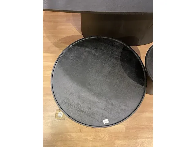 2 houten bijzettafels - afbeelding 3 van  5