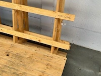 2 houten bokken - afbeelding 2 van  3