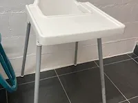 2 houten kindertafels en 8 stoelen - afbeelding 5 van  5