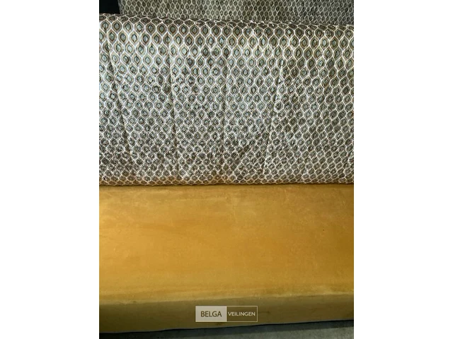 2 houten met stofbekleding banken - afbeelding 3 van  3