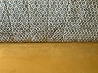 2 houten met stofbekleding banken - afbeelding 3 van  3