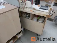 2 houten roltafels op wielen - afbeelding 4 van  6