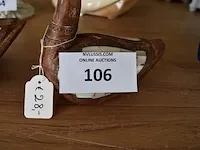 2 houten siereendjes - afbeelding 2 van  5