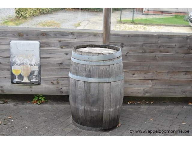 2 houten tonnen - afbeelding 2 van  2