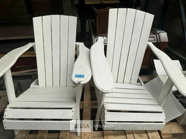 2 houten tuinstoelen - afbeelding 1 van  3