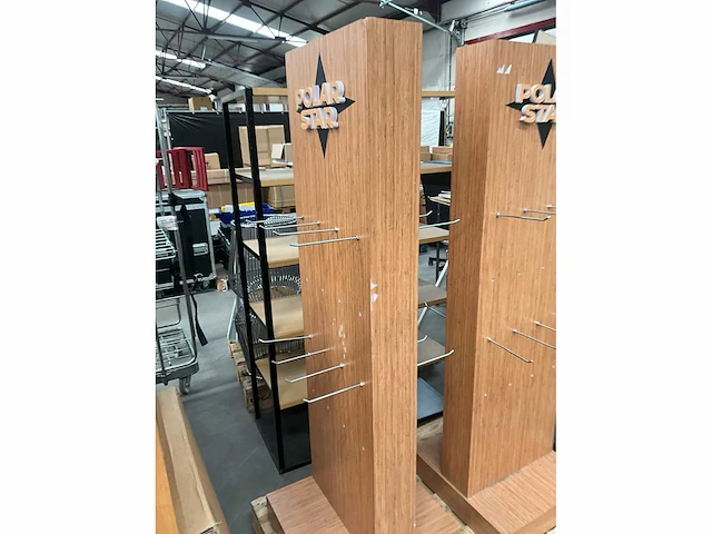 2 houten winkelzuilen polar star met haken - afbeelding 6 van  10