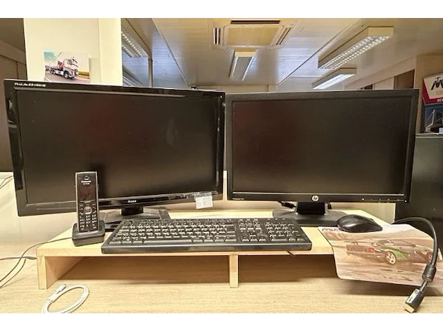 2 hp desktop, 2 schermen - afbeelding 6 van  13