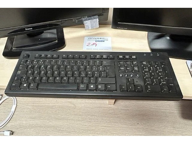 2 hp desktop, 2 schermen - afbeelding 11 van  13