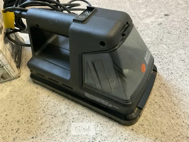2 identieke behangafstomers black & decker bd1200 - afbeelding 5 van  6