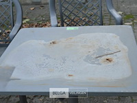 2 ijzeren tafeltjes + 5 stoelen bois le duc - afbeelding 3 van  6