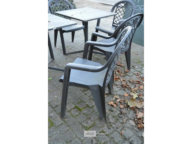 2 ijzeren tafeltjes + 5 stoelen bois le duc - afbeelding 6 van  6