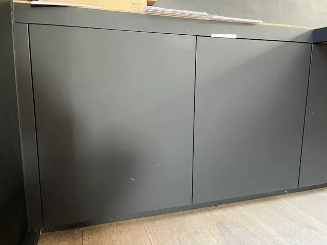 2 ingebouwde lage wandkasten - afbeelding 1 van  13