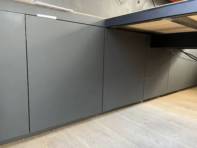 2 ingebouwde lage wandkasten - afbeelding 6 van  13