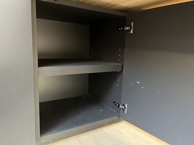 2 ingebouwde lage wandkasten - afbeelding 11 van  13