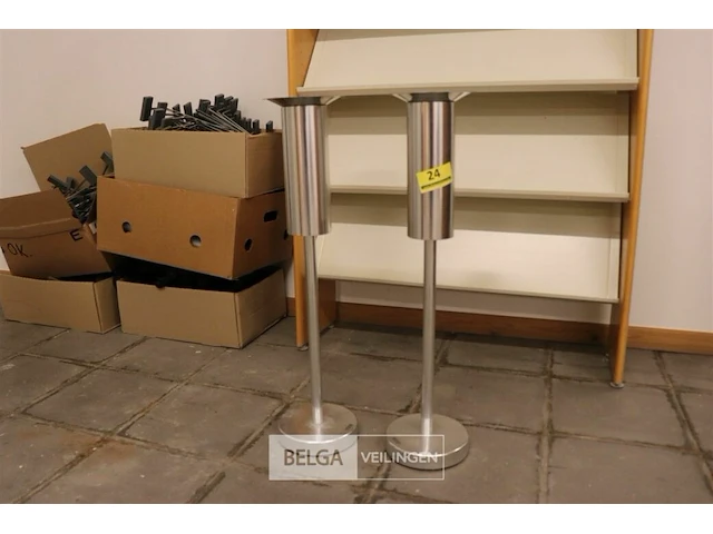 2 inox asbakken - afbeelding 1 van  3
