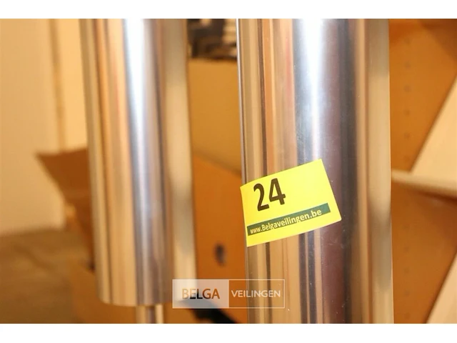 2 inox asbakken - afbeelding 3 van  3