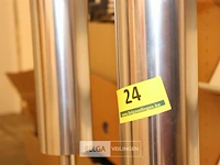 2 inox asbakken - afbeelding 3 van  3