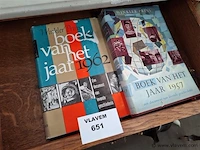 2 jaarboeken - afbeelding 1 van  1