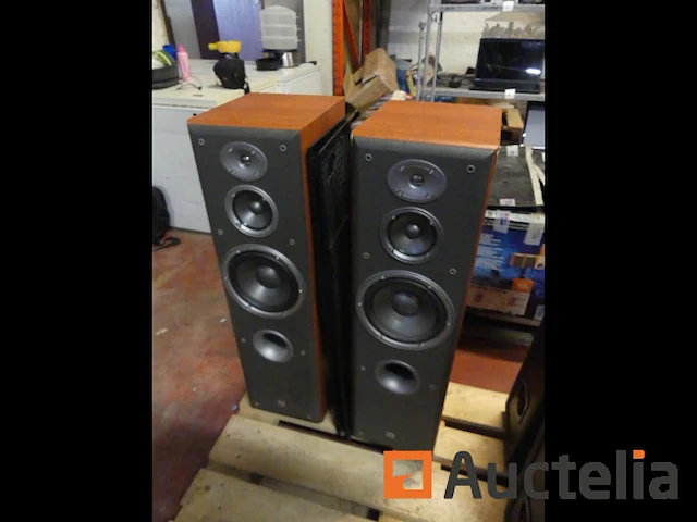 2 jbl kasten - afbeelding 1 van  5