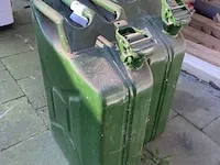 2 jerrycans - afbeelding 2 van  2