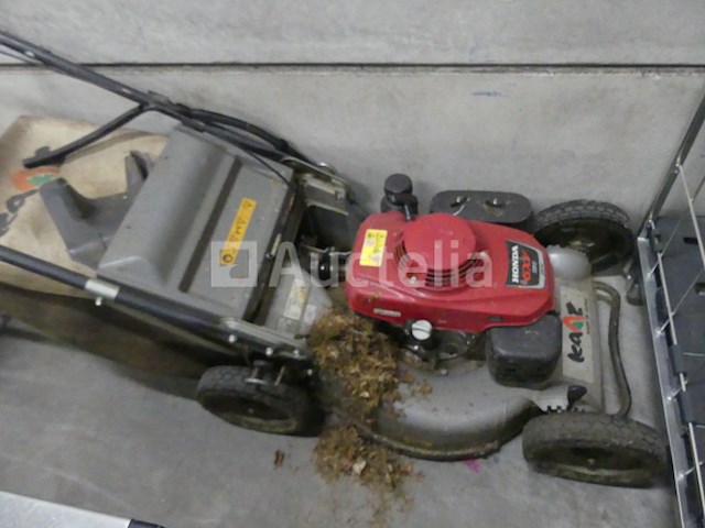 2 kaaz benzine grasmaaiers - afbeelding 1 van  11