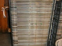 2 karren met stoelen - afbeelding 2 van  6