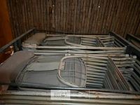 2 karren met stoelen - afbeelding 3 van  6