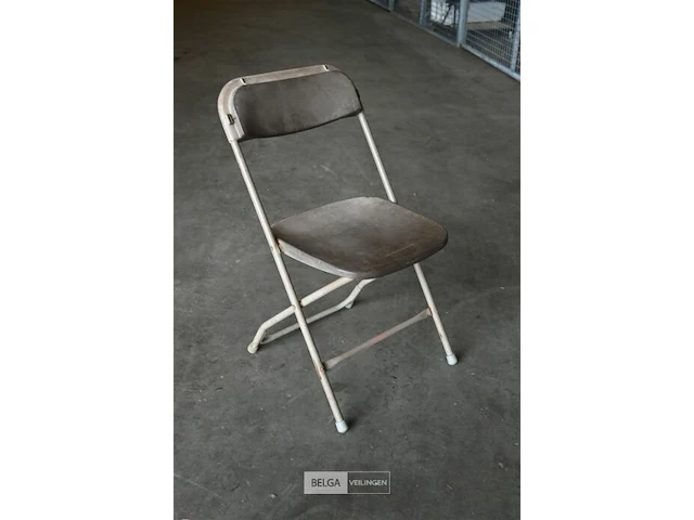 2 karren met stoelen - afbeelding 4 van  6