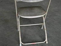 2 karren met stoelen - afbeelding 6 van  6
