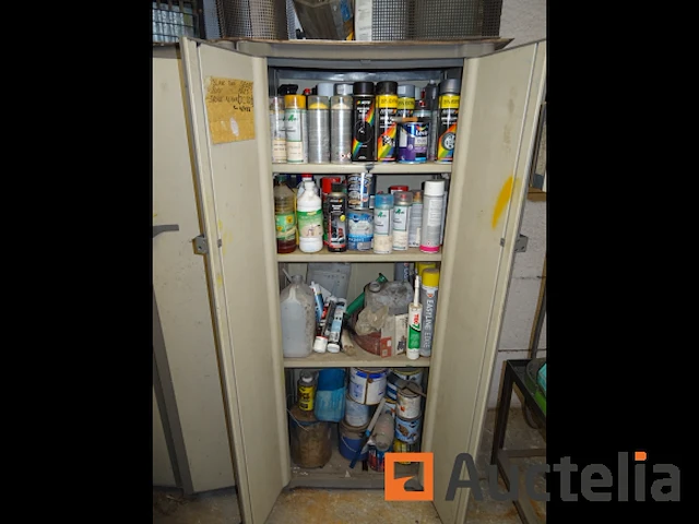 2 kasten met inhoud - afbeelding 1 van  5