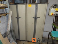 2 kasten met inhoud - afbeelding 2 van  5