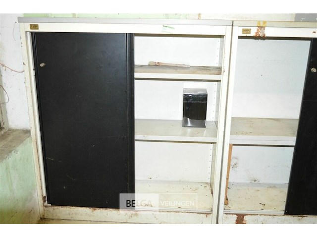 2 kasten met schuifdeuren - afbeelding 2 van  3