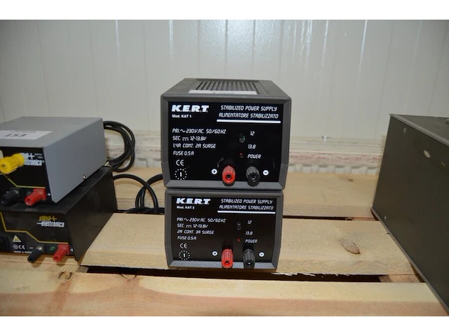 2 kert kat1 stabilized power supply - afbeelding 1 van  3