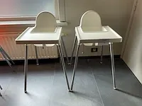 2 kinderstoelen