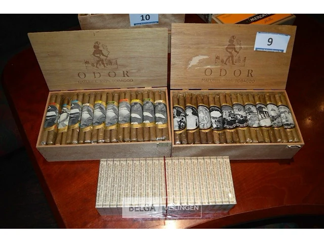 2 kisten sigaren met grote bandjes en 1 pak cigarillos - afbeelding 2 van  5