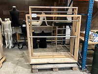 2 kledingrekken - afbeelding 1 van  6