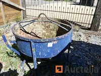 2 kleine betonnen cufa - afbeelding 1 van  6
